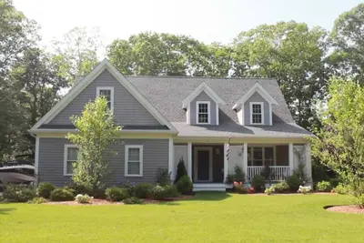 Image de Cape Cod Cottage Located in East Orleans Close to Nauset Beach.
