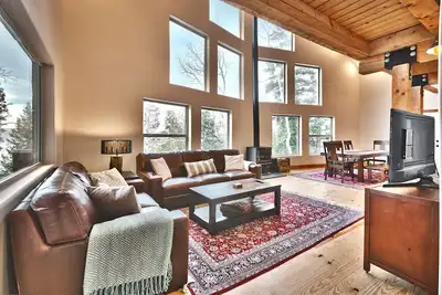 Image de Park City Cabin Retreat, pour 11 personnes, au sommet de la montagne, de superbes vues, Tall Pines
