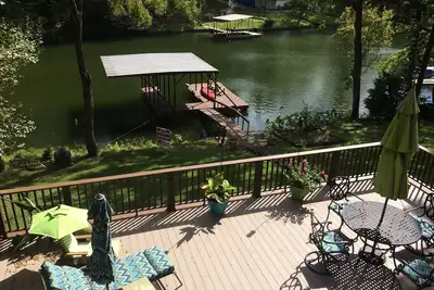 Image de Escapade isolée sur le lac Hamilton 4br / 3ba