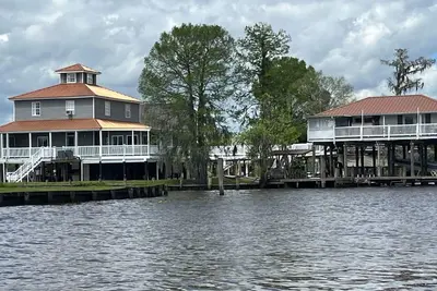 Image de Louisiana Tickfaw River House Rental Près de la Nouvelle-Orléans, Baton Rouge! Meilleures vues! !