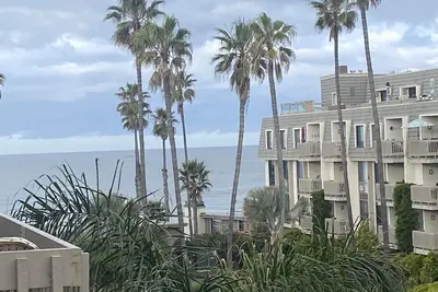 Image de North Coast Condo C309 Deluxe Oceanview Penthouse