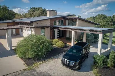 Image de Escapade moderne Ă la retraite Ă Austin - une maison exquise!