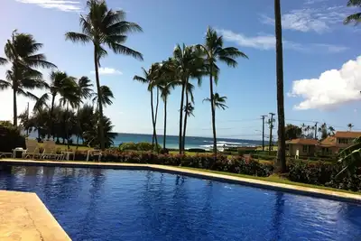 Image de Poipu Beach Townhouse, 3 minutes Ă pied de la plage et la piscine de Brenneke