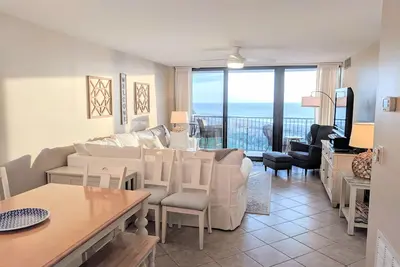 Image de 405 Chesapeake Luxury Sea Colony Oceanfront 2bd/2ba Condo