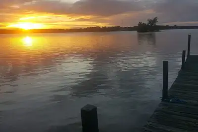 Image de Lake Milton Ohio, Location de vacances au bord du lac, 4 chambres, 3 salles de bain, quai privé