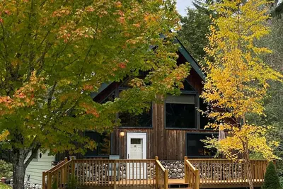 Image de Chalet charmant sur une île, grande cuisine, détente, calme, environnement forestier, nuits étoilées