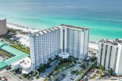 Image de Magnifiquement rénové Condo Pelican Beach, 9e étage, Gulfview