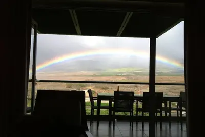 Image de Grande Valeur! Immense Penthouse Amélioré de 765 pieds carrés avec 1 Bdrm! 5 * ÉVALUATION Avg