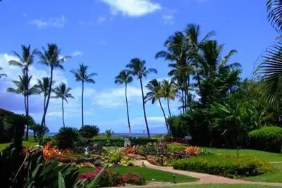 Image de Oceanview Beachfront 2 Br Condo rez de chaussée