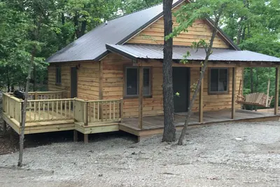 Image de Fall Creek Cabins, idéal pour les familles, à 1, 6 km du lac Norfork et de Mountain Home Ar.