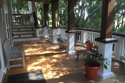 Image de Profitez d'un superbe espace extérieur sur la terrasse lors de cette escapade magique sur la plage!