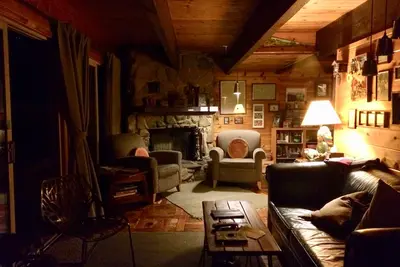 Image de Cozy Pine Mountain Club Cabin - Informez-vous sur la 3e semaine de semaine gratuite!