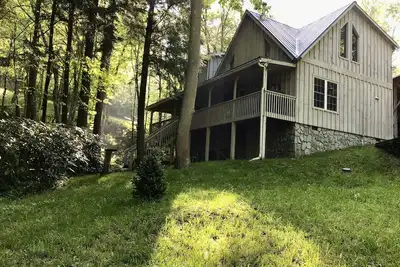 Image de Hemlock Creek Hollow -700 Ft Cascading Creek, Ă 5 km de Blue Ridge Pkwy, 2 acres