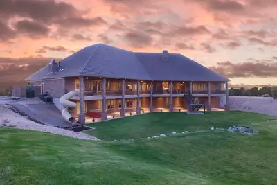 Image de Family Reunion Lodge, près de Bryce & Zion Canyon, 13 chambres, 9 salles de bain, piscine, 40 acres