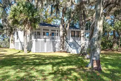 Image de Low Country Cottage ~ Tranquil ~ Water Views ~ près de Hilton Head \/ Old Town Bluffton