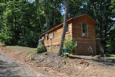 Image de Cabane isolée mais pratique près d'Asheville et Parkway