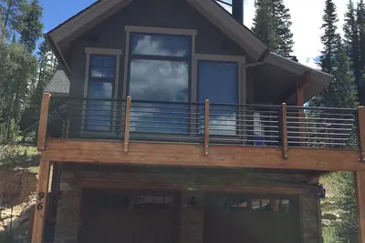 Image de Stunner moderne avec des vues fabuleuses et distance de marche de gondole et ville