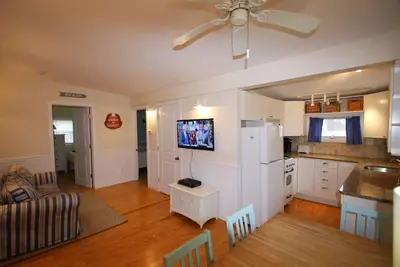 Image de Pristine Beach Cottage Ă SeaWatch Beach