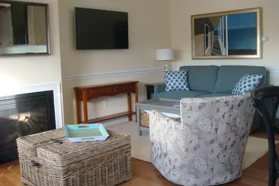 Image de New Luxury One-Bedroom Condo, 4 couchages; Avec balcon privé et Vues De L'Eau