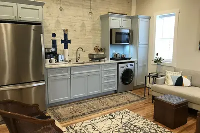 Image de Park and Walk - Mayberry & Main - «The Main Suite» - Nouvelle construction