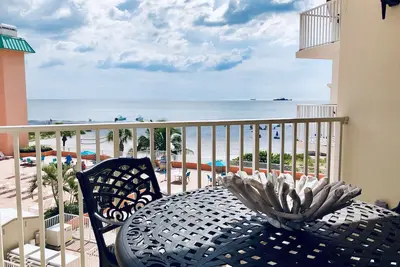 Image de Magnifique Condo 3br2ba Vue Sur Le Golfe ENTIÈREMENT RÉNOVÉ
