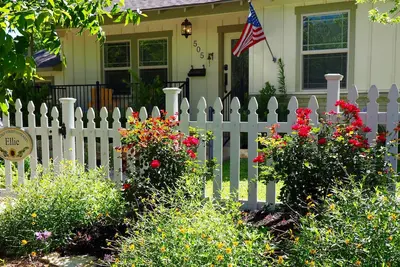 Image de College Street Cottages - Quartier CARRÉ De Georgetown - Quartier Historique
