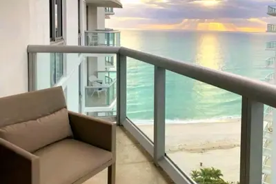 Image de Oceanfront Suite À La Plage + Tarifs COMPÉTITIFS Et COMMODITÉS COMPLÈTES