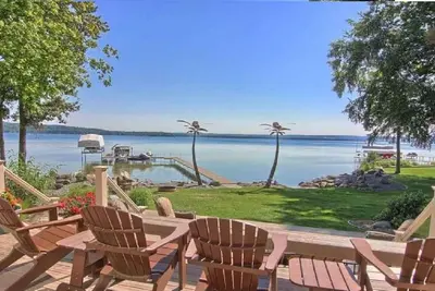 Image de Bienvenue à Twin Palms, une belle oasis sur la chaîne des lacs près de Tc