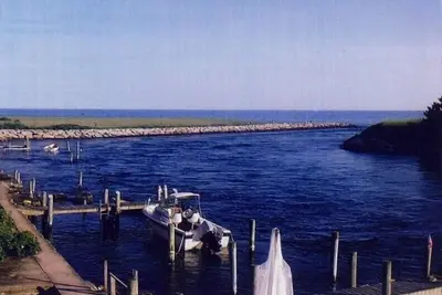 Image de Plage Water Front Cottage Dans Charlestown W \/ plage privée Passes