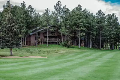 Image de Maison de luxe sur le terrain de golf, à quelques minutes de la piste de ski
