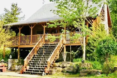 Image de Maison d'hĂ´tes Rocky Waters Vineyard \/ Winery Ă Hanovre Il
