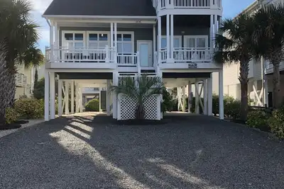 Image de Belle maison récente 5br près de la plage familiale avec accès à la piscine