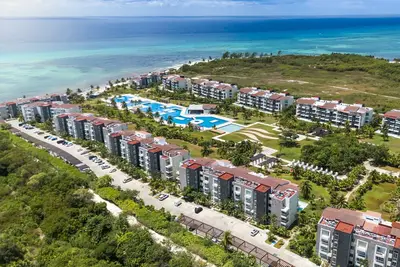 Image de Ocean View Golf Course Condo de luxe - Buena Vida