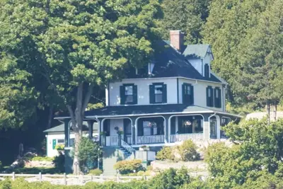 Image de Mackinac Island East Bluff Cottage
