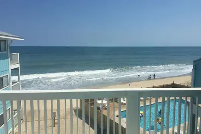 Image de Condo Oceanfront Avec Piscine