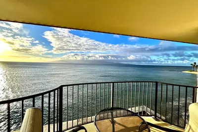 Image de Maui Oceanfront, Meilleur dernier étage vue sur la mer à Kahana Reef, Remolded