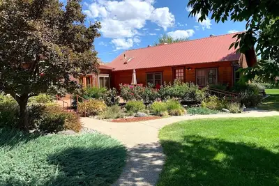 Image de Détendez-vous dans un magnifique Ranch Riverfront de 100 acres avec accès direct au parc Riverbend.
