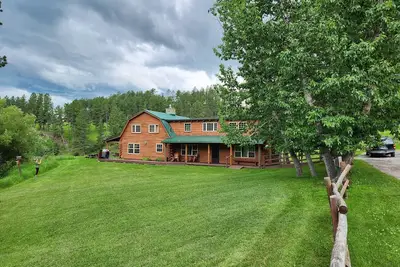 Image de Séjournez à l'Timber Ridge Lodge, près de Hill City (6 chambres / 4. 5 salles de bains)
