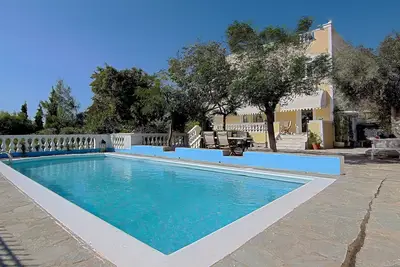 Image de Villa familiale, à proximité des plages, du Spa Hotel, d'Athènes et des sites archéologiques