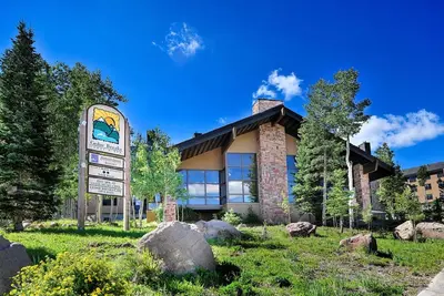 Image de Brian Head ~ 1 Bd Condo ~ Cedar Breaks Lodge Piscine Couverte / Sauna / Hot Tubs / Spa / Wifi
