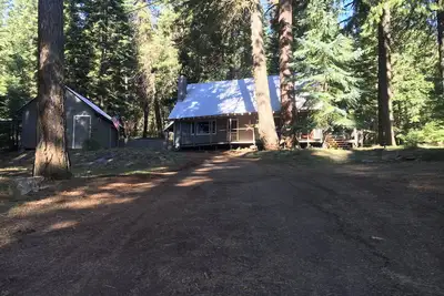 Image de Mountain Lakes Wilderness Cabin à Rocky Point sur le lac Klamath