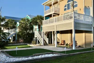 Image de Maison spacieuse Canal 5br: Parfait pour une semaine familiale centrée mémorable.