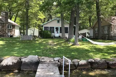 Image de Charme, Rustic Lake Cottage, idéal pour les familles qui veulent Get Away!