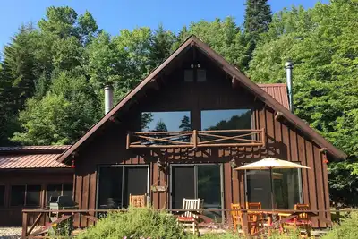 Image de Accueil familial Adirondack près du lac Big Moose.