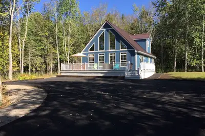 Image de Nouvellement construit automne 2016 Beau chalet Bar Harbor pour 8 personnes