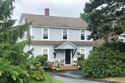 Image de Cottage familial dans le village de Chester Ns - 5 chambres