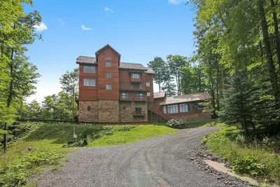 Image de Montagne de luxe! The Lodge at Wolverton Heights \/ Slopeside \/ 626 Winterset Dr.