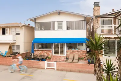Image de Oceanfront Beach House sur la promenade