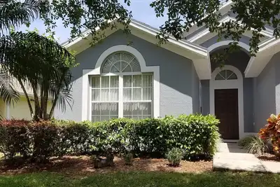 Image de Belle maison avec piscine en Floride