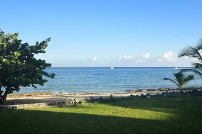 Image de Superbe villa en bord de mer, piscine privée, femme de ménage - Casa Cielo!